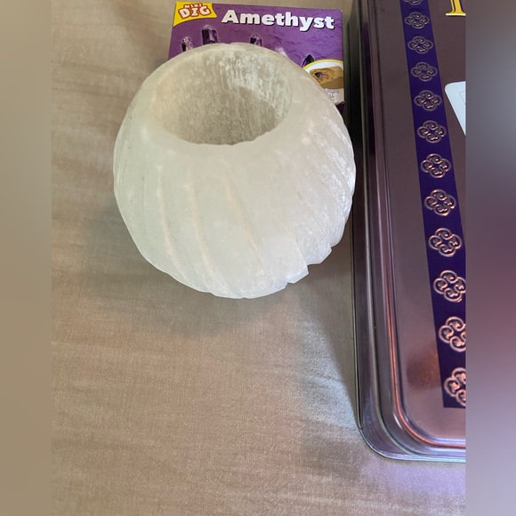 Metaphysical Lot - Picture 3 of 6